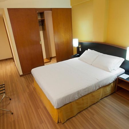 Hotel Moncloa São Paulo Exteriör bild