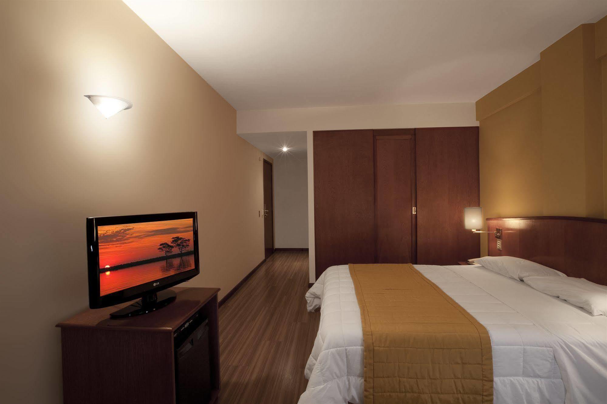 Hotel Moncloa São Paulo Exteriör bild